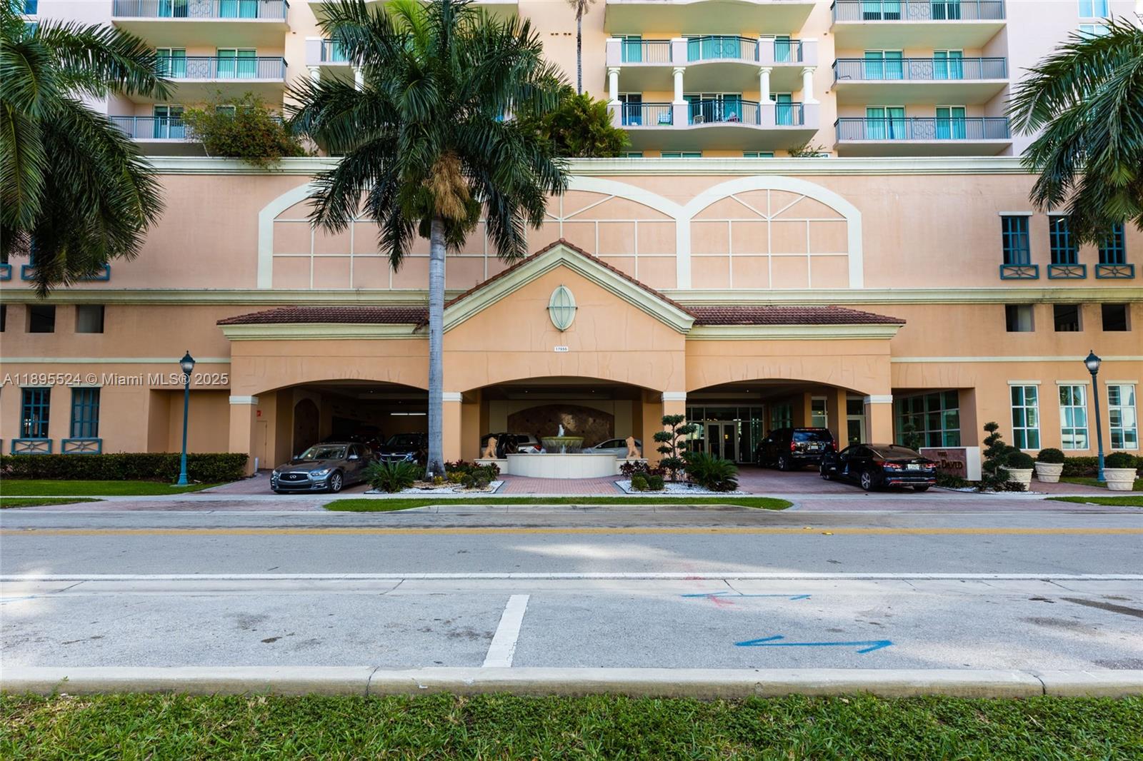 KING DAVID OF SUNNY ISLES - Residential