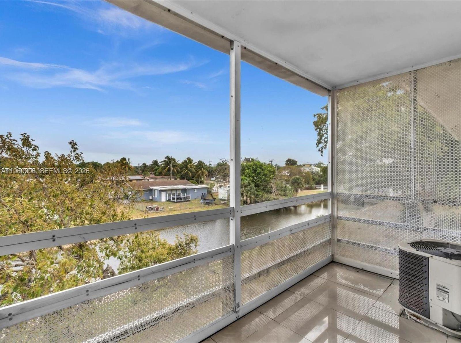 LAKE PARK GARDENS 1 INC C - Residential