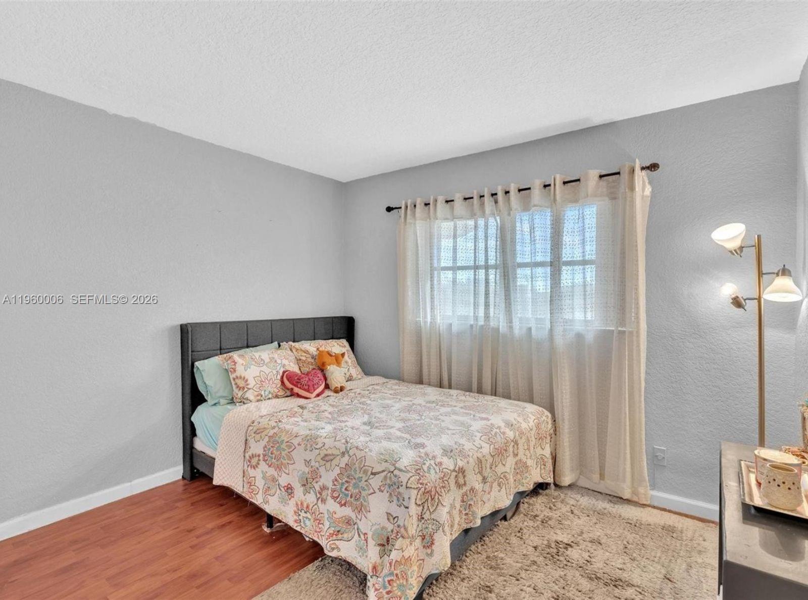 LAKE PARK GARDENS 1 INC C - Residential