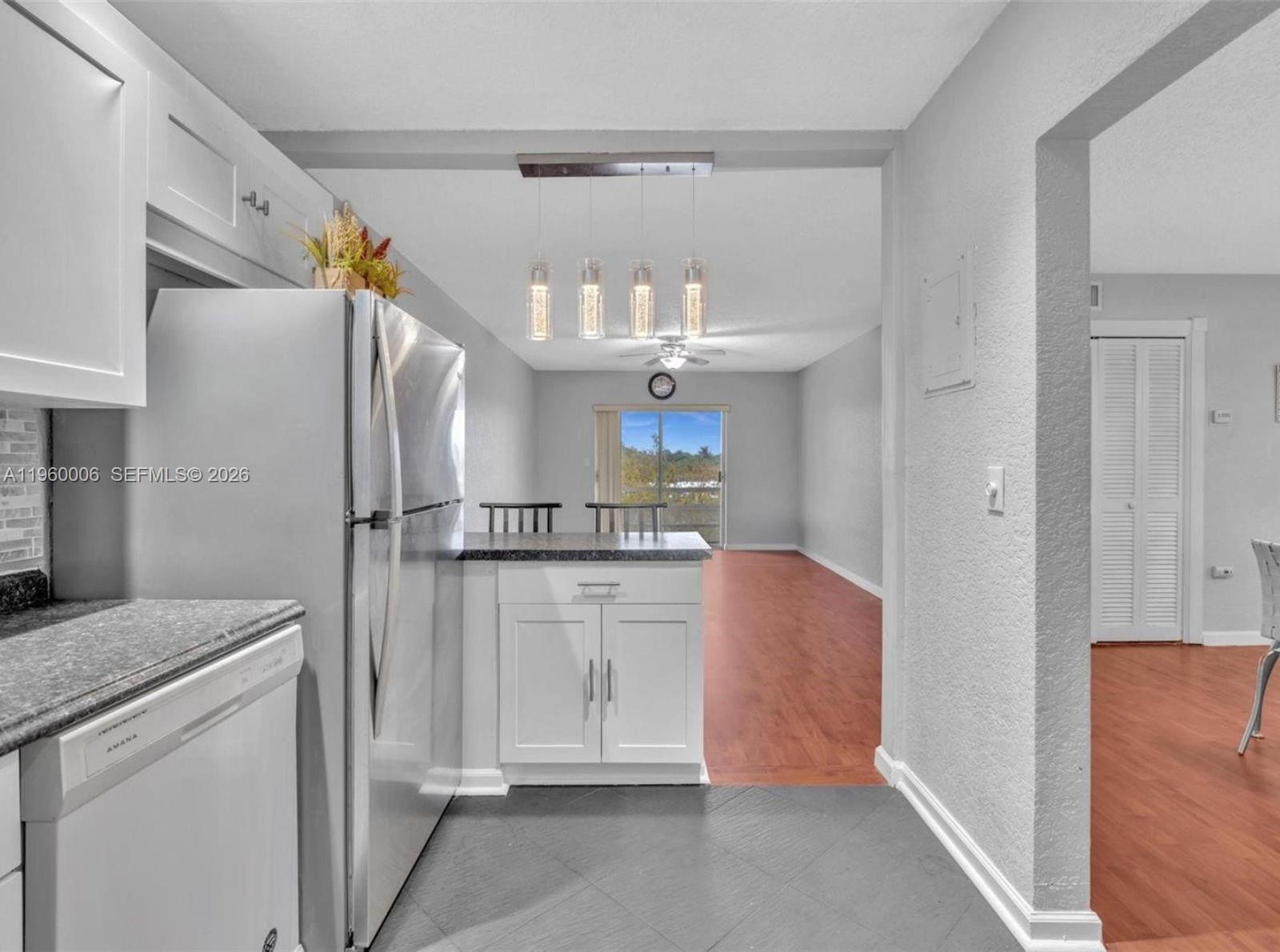 LAKE PARK GARDENS 1 INC C - Residential