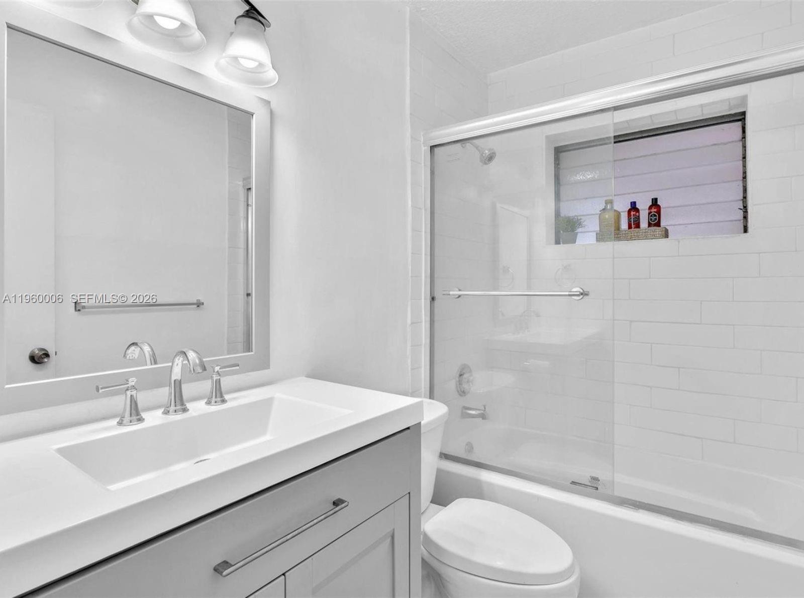 LAKE PARK GARDENS 1 INC C - Residential