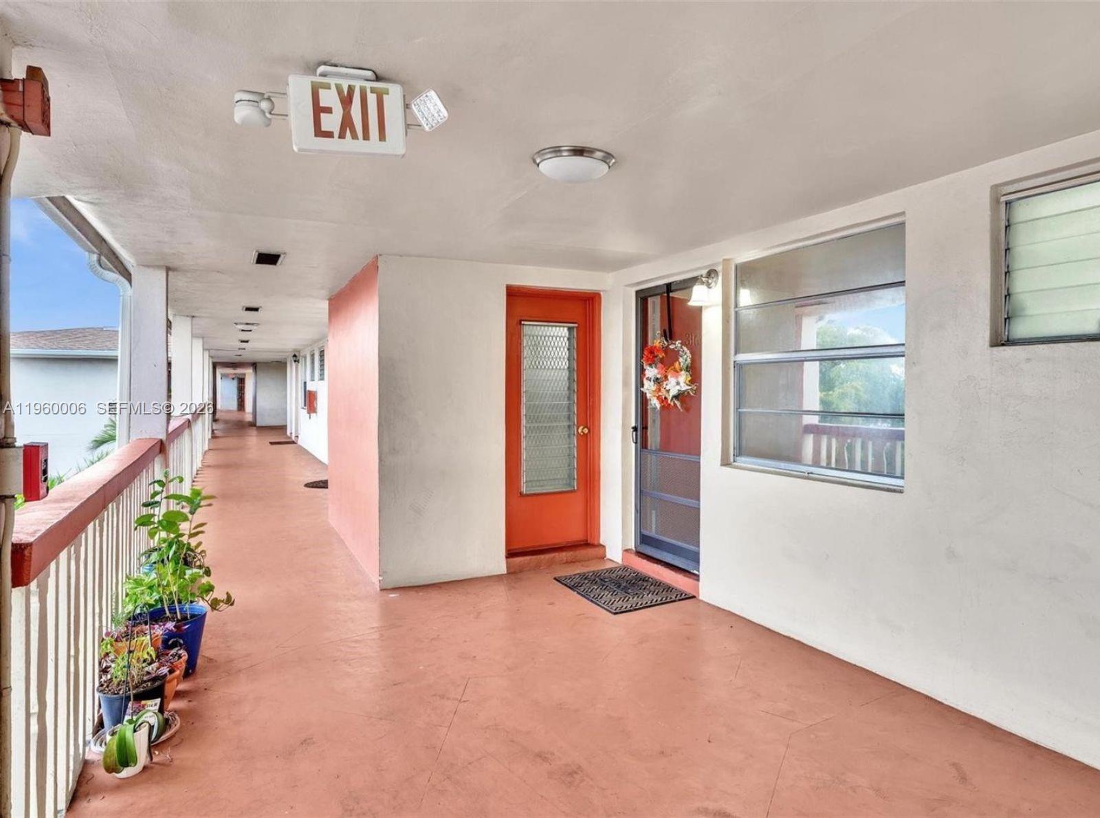 LAKE PARK GARDENS 1 INC C - Residential