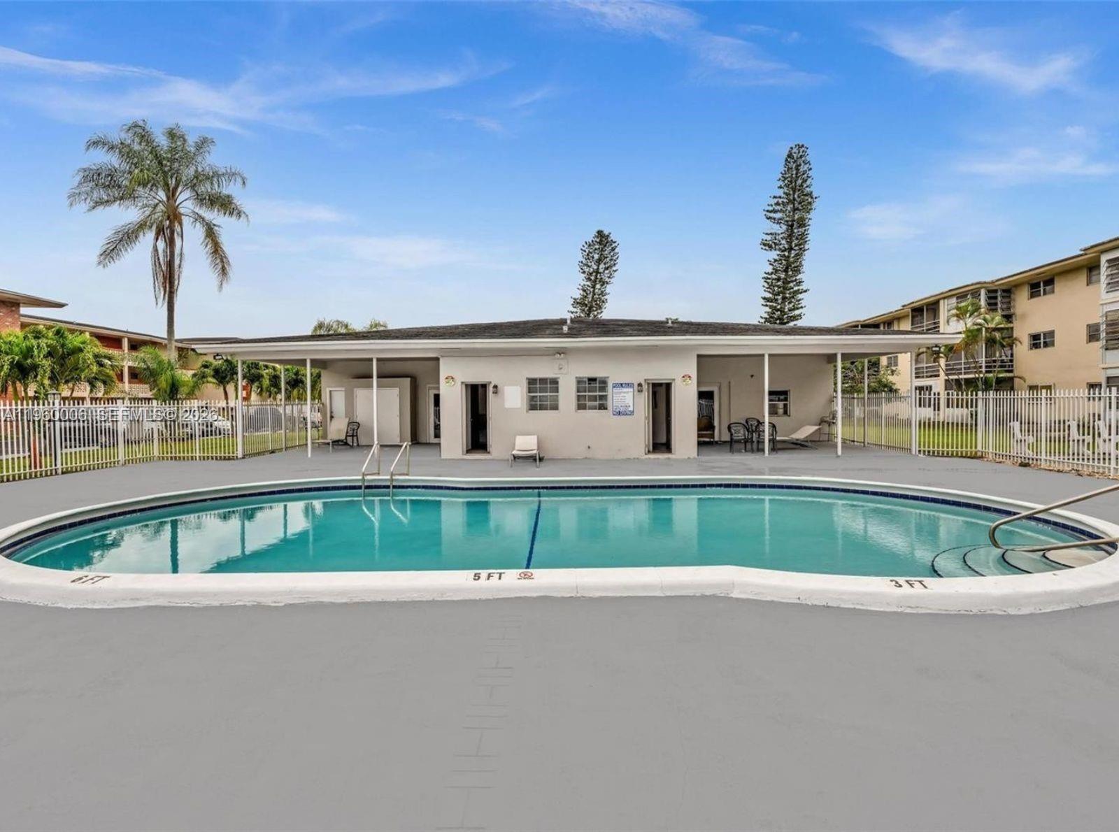 LAKE PARK GARDENS 1 INC C - Residential