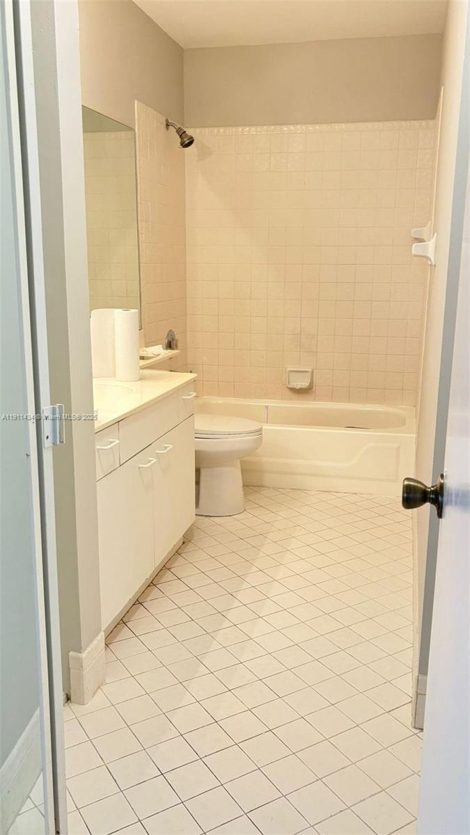 EXCELLENTE VILLAGE A,B,C, - Residential Lease