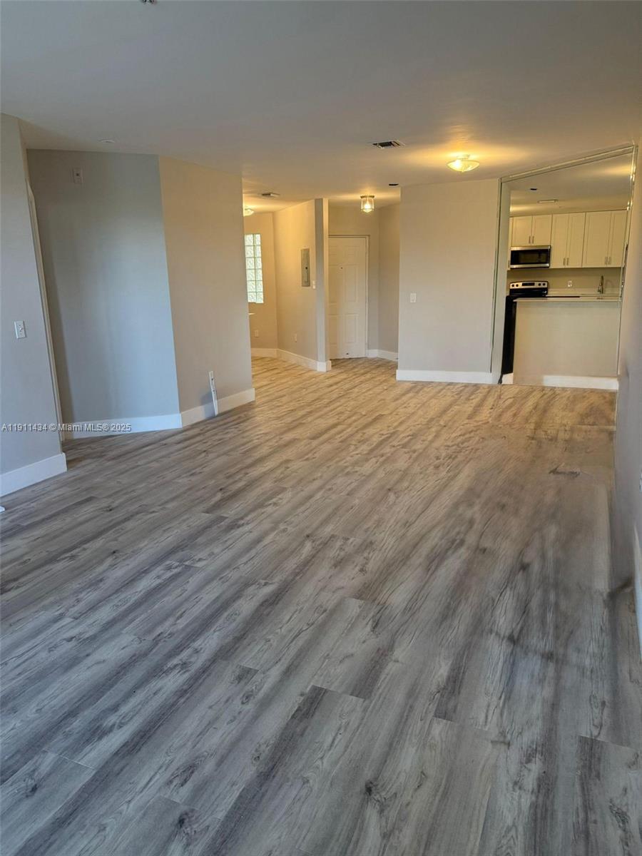 EXCELLENTE VILLAGE A,B,C, - Residential Lease