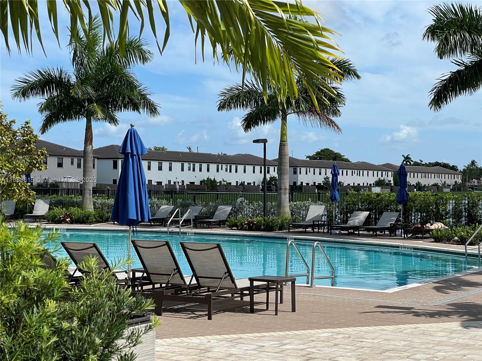 VIA VENTURA NEIGHBORHOOD - Residential