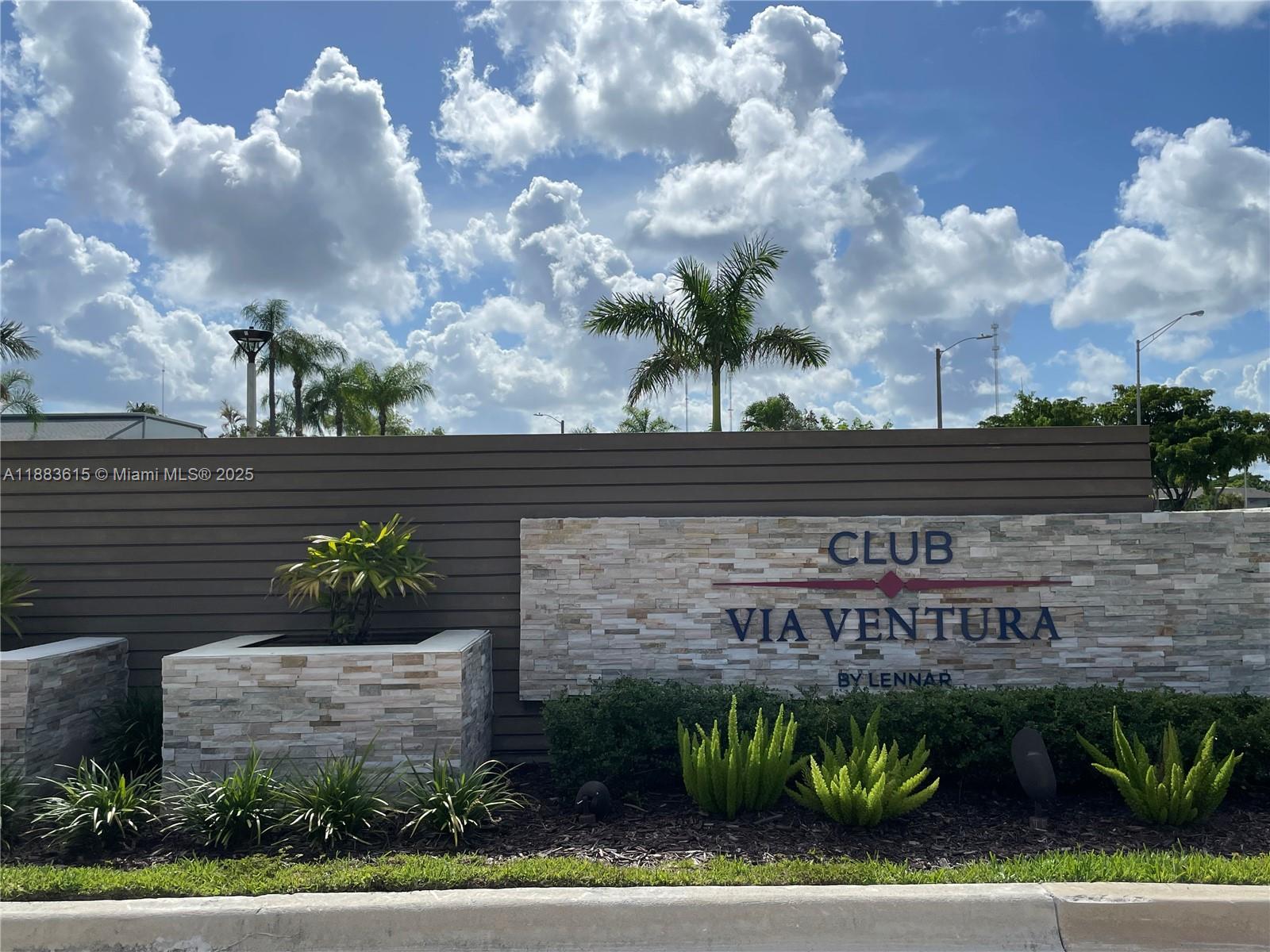 VIA VENTURA NEIGHBORHOOD - Residential