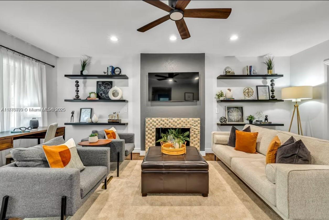 BEVERLY HEIGHTS - Residential Lease