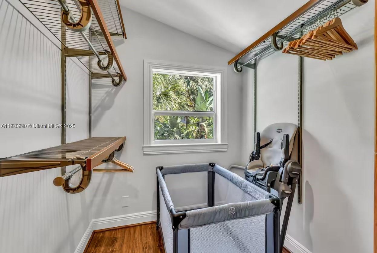 BEVERLY HEIGHTS - Residential Lease