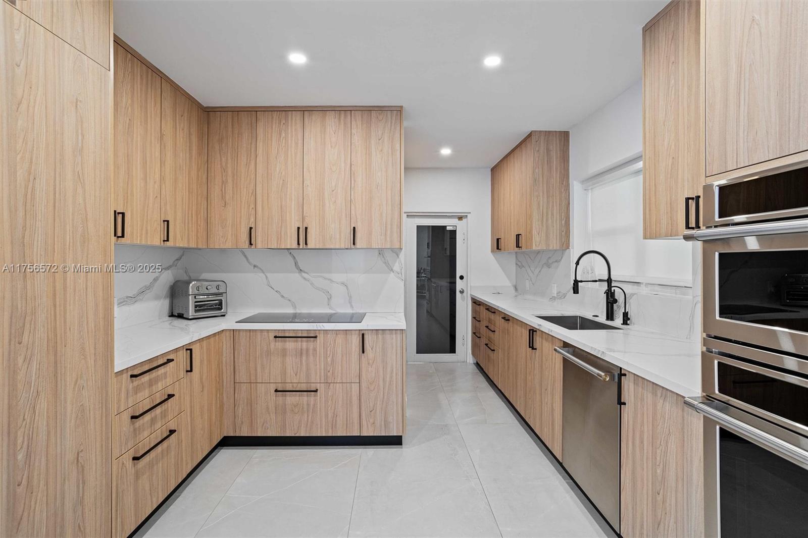 BEACH VIEW ADDN - Residential