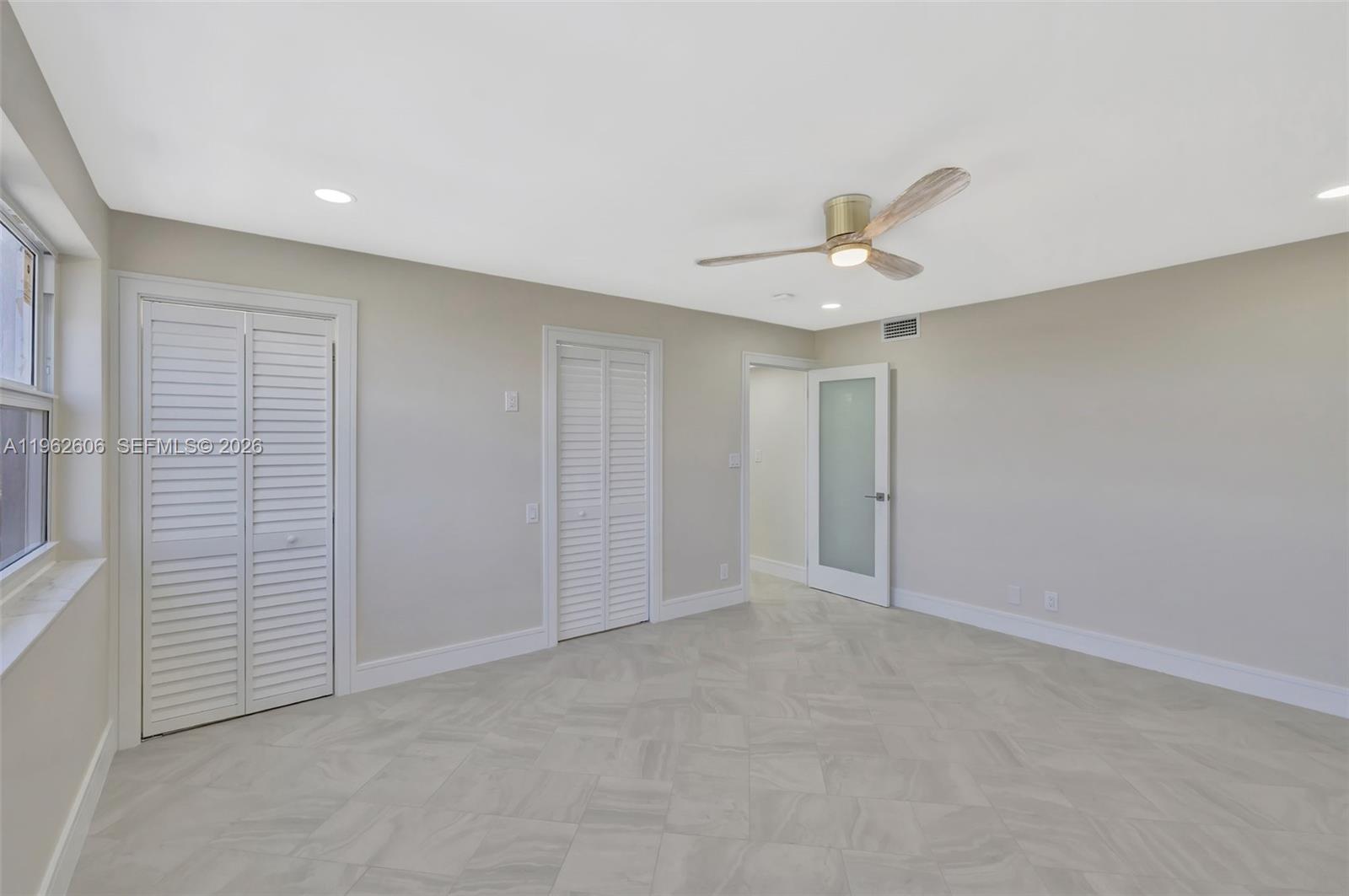 GALLEON CONDO - Residential