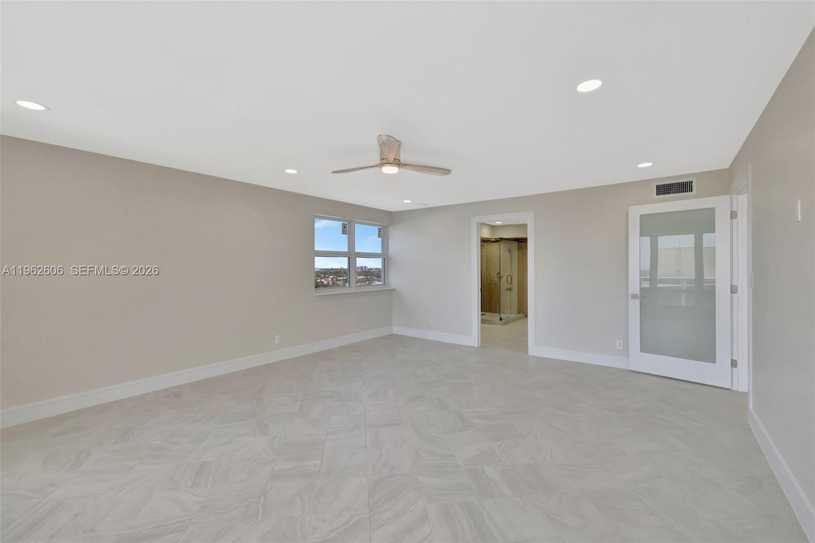 GALLEON CONDO - Residential