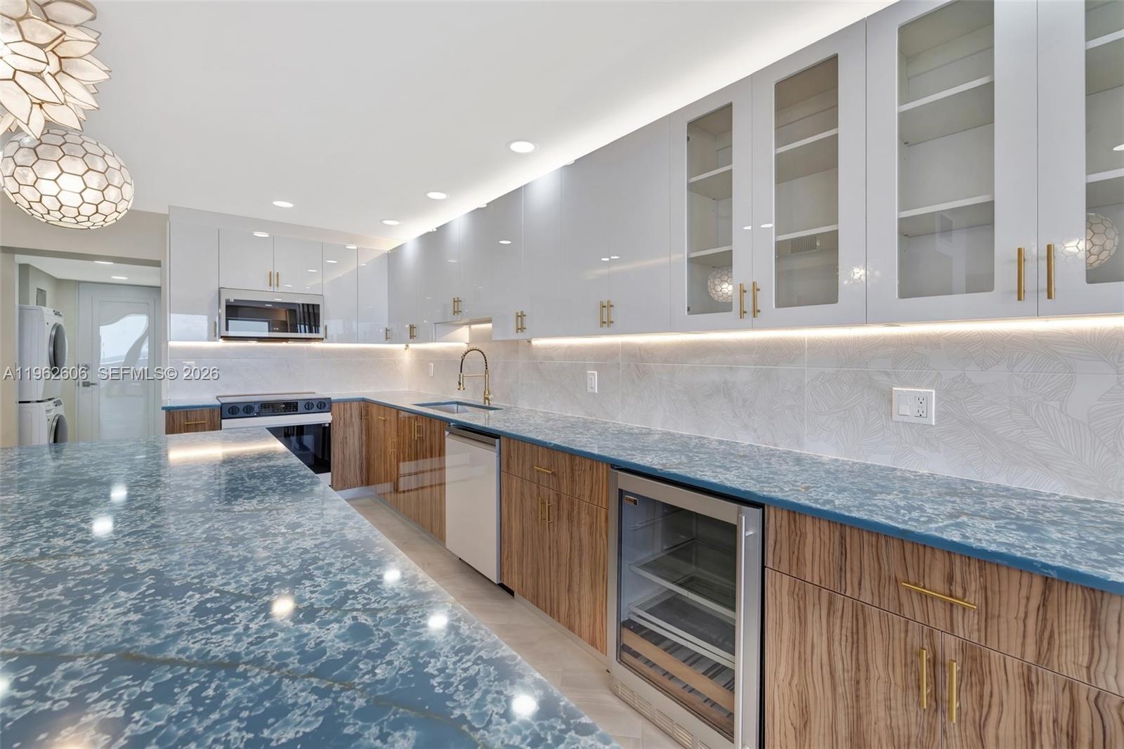 GALLEON CONDO - Residential