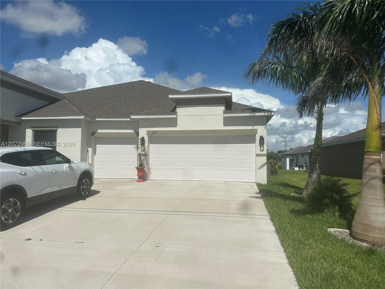 CAPE CORAL - Residential