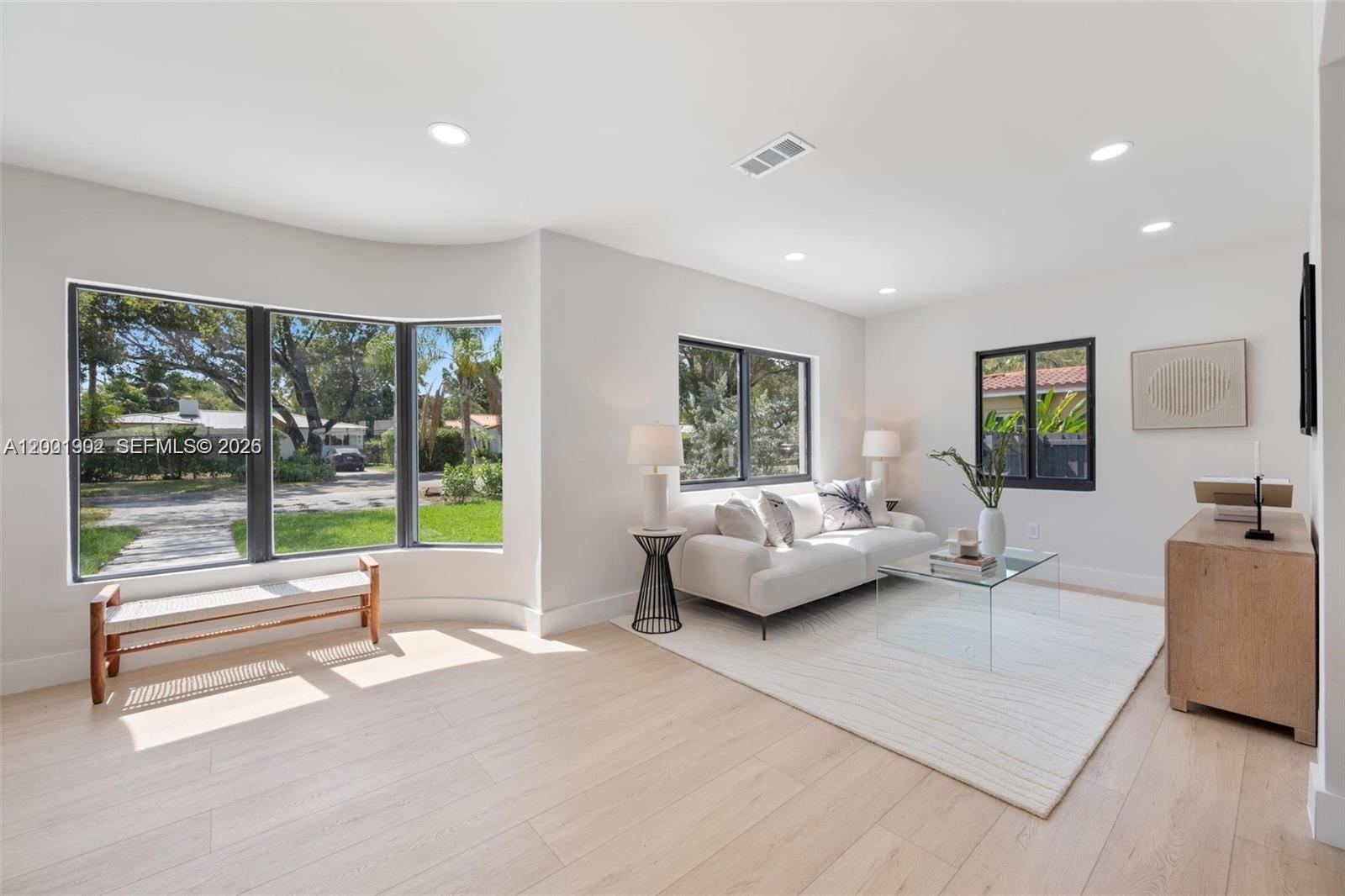 DUNNINGS MIAMI SHORES EXT - Residential Lease