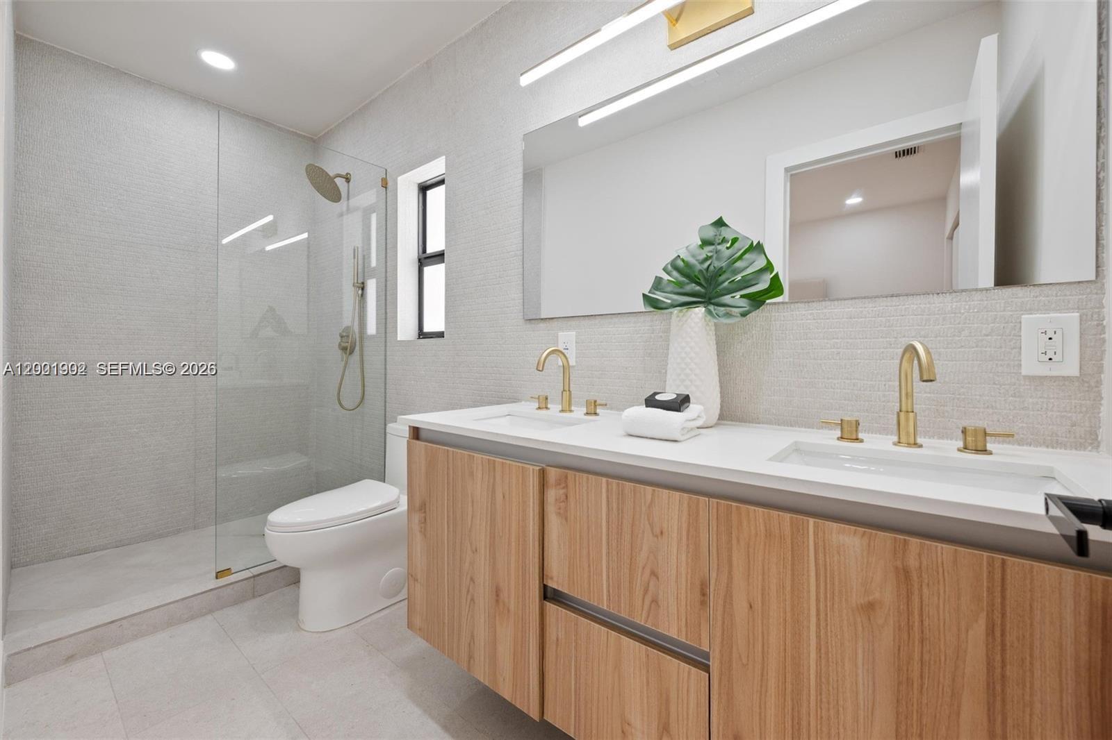 DUNNINGS MIAMI SHORES EXT - Residential Lease