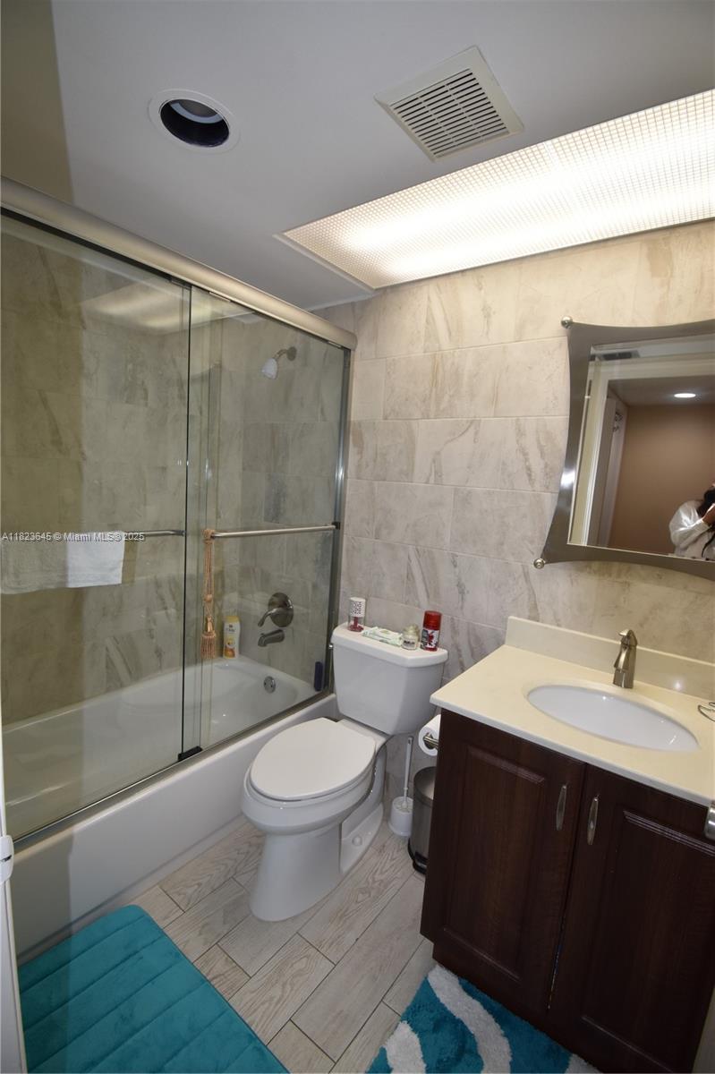 LANCASTER AT CENTURY VILL - Residential