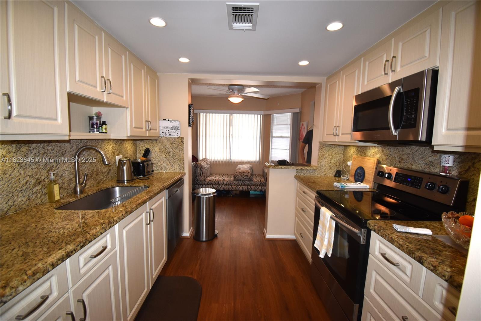 LANCASTER AT CENTURY VILL - Residential