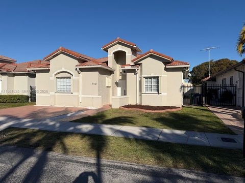 5521 SW 158th Ct Miami FL 33185