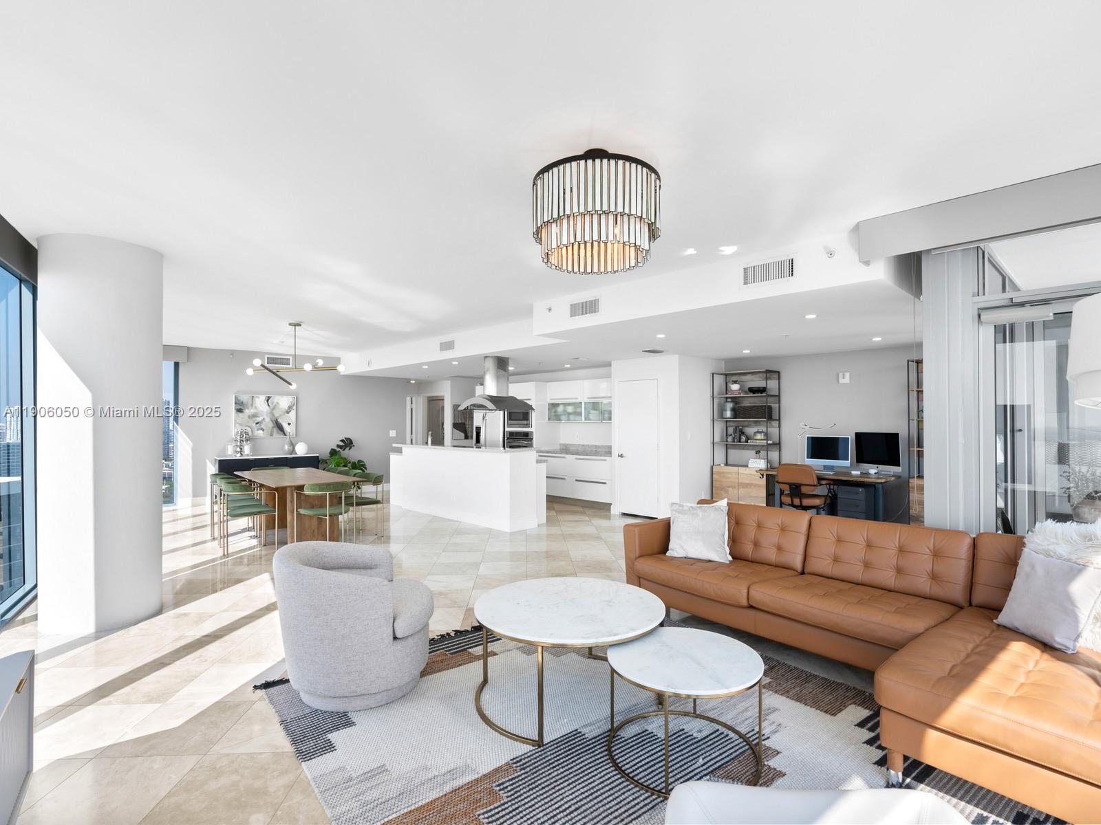 BLUE CONDO - Residential