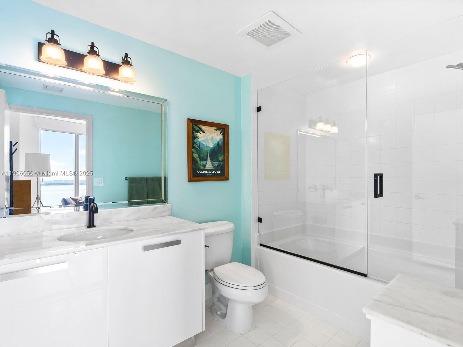 BLUE CONDO - Residential