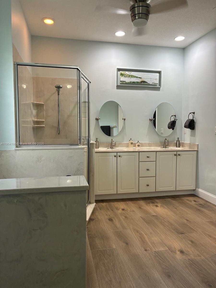 LOCKS LANDING - Residential