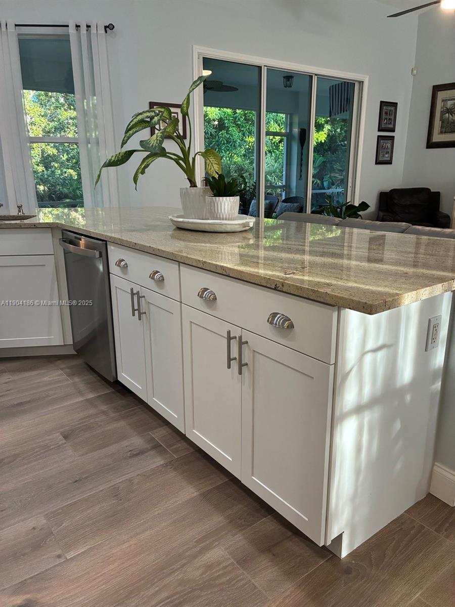 LOCKS LANDING - Residential