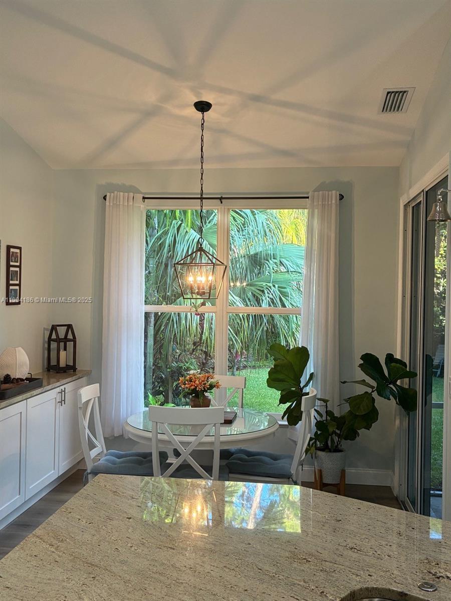 LOCKS LANDING - Residential