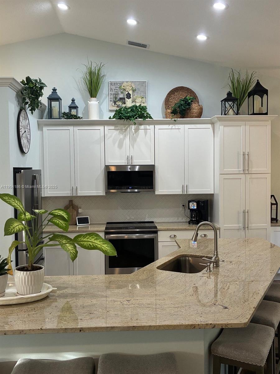 LOCKS LANDING - Residential