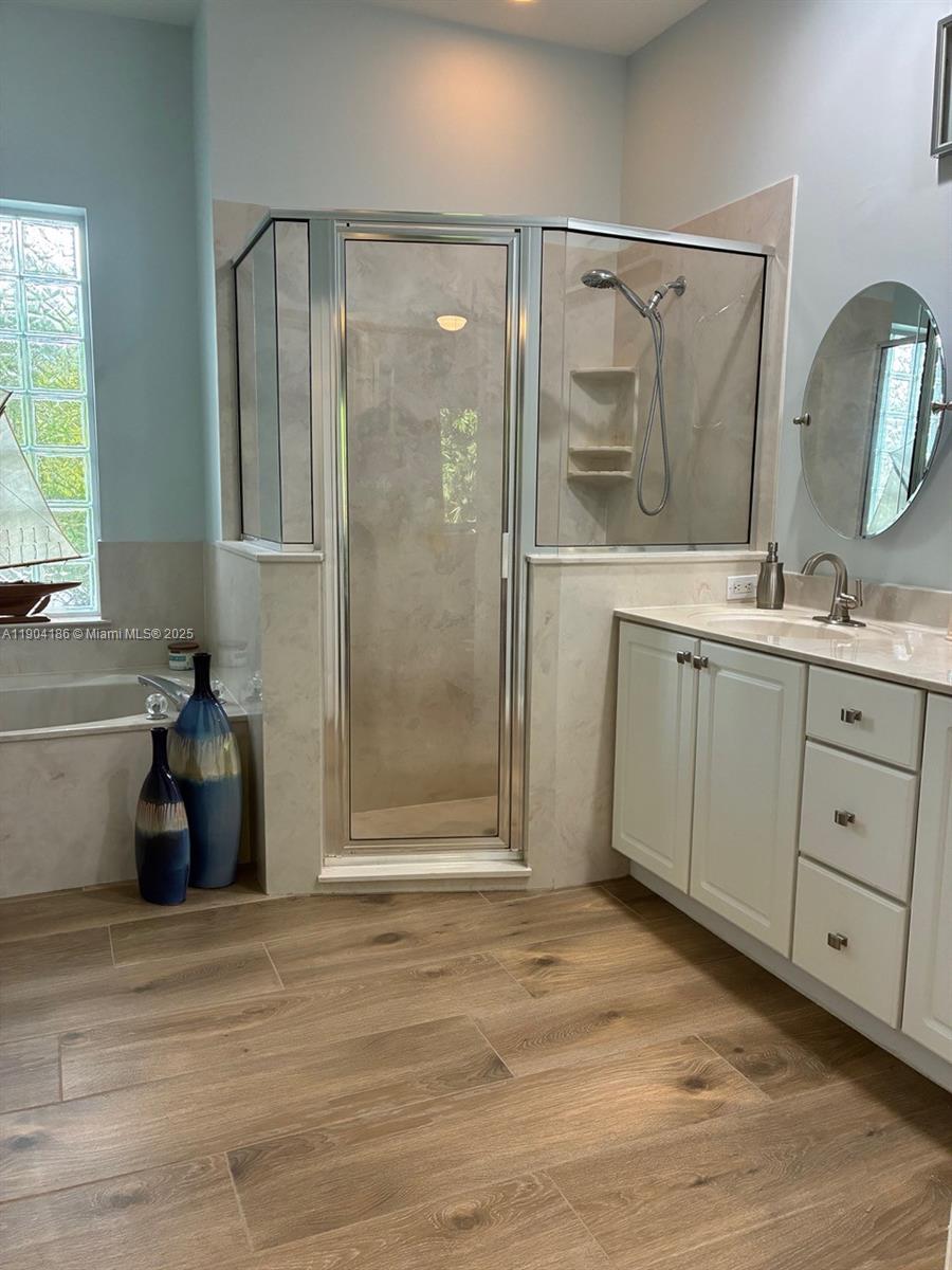 LOCKS LANDING - Residential