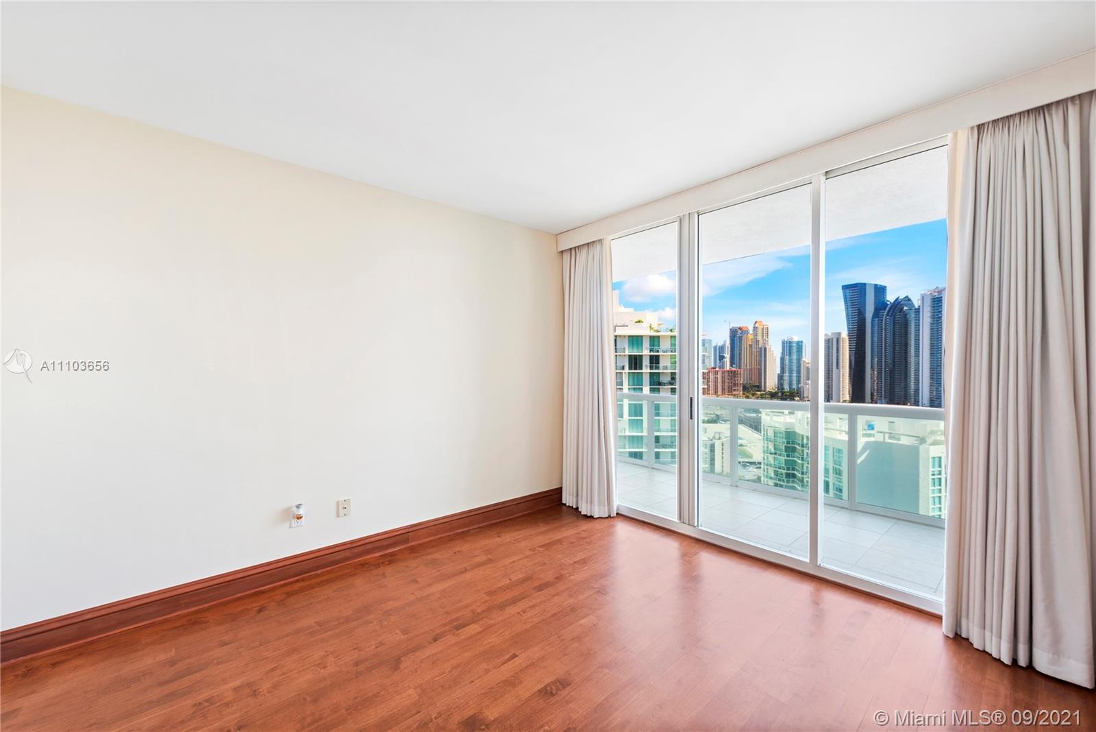 OCEANIA V CONDO - Residential