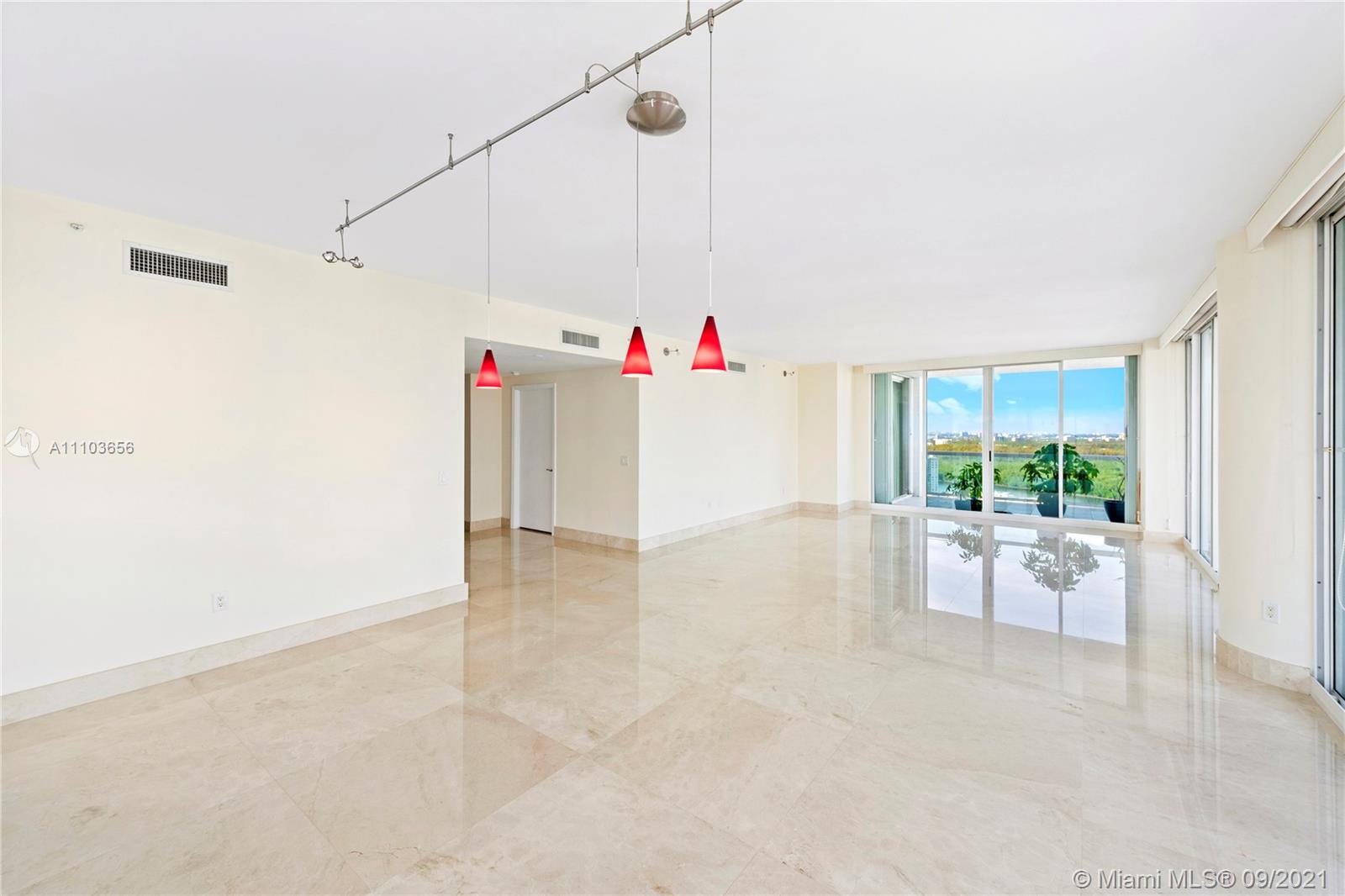 OCEANIA V CONDO - Residential