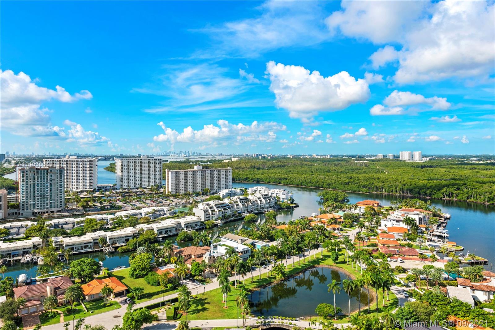 OCEANIA V CONDO - Residential