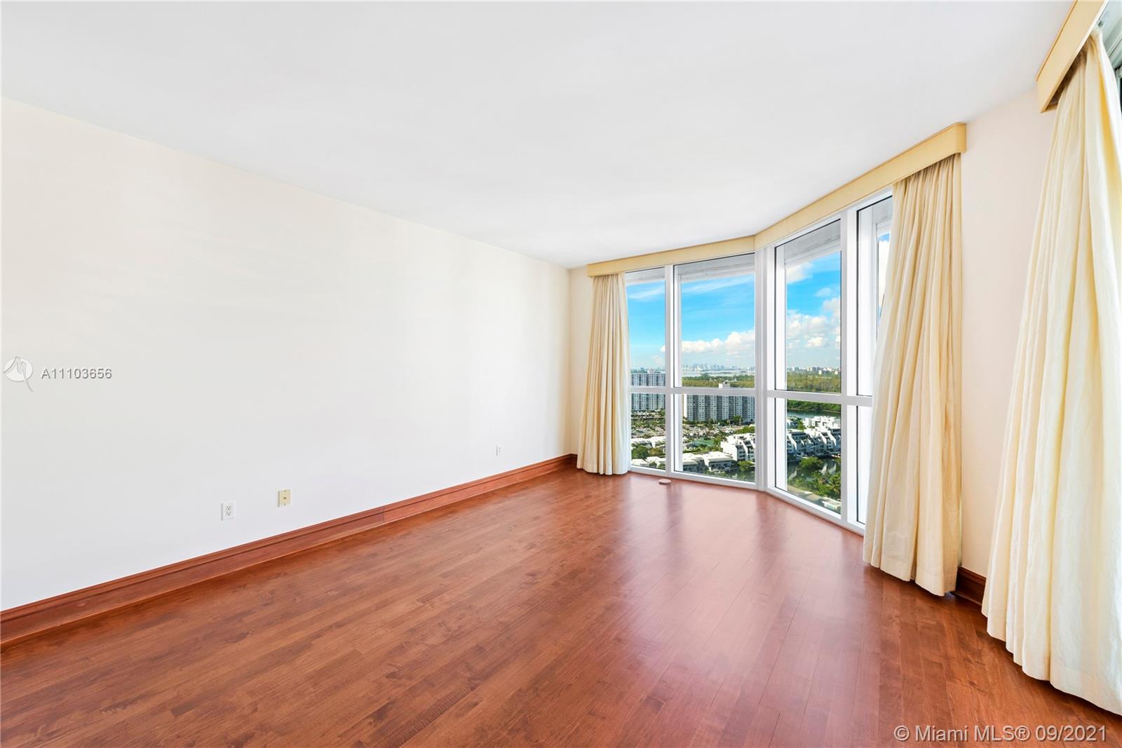 OCEANIA V CONDO - Residential