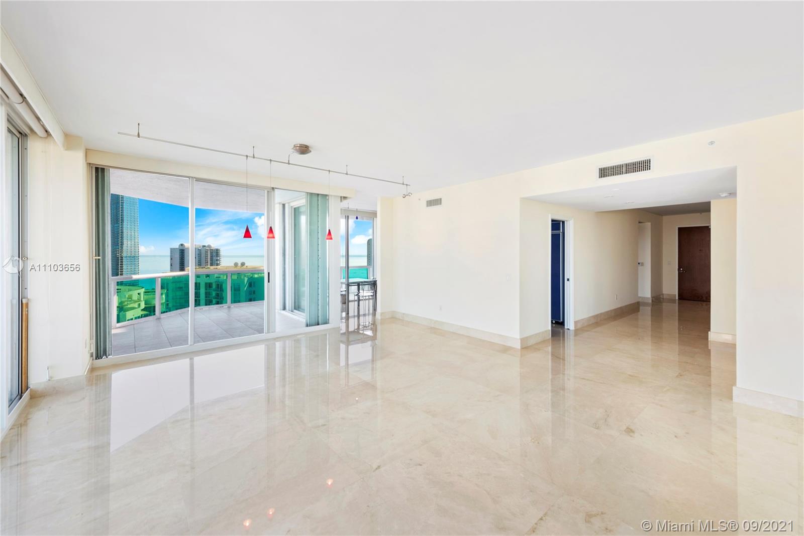 OCEANIA V CONDO - Residential