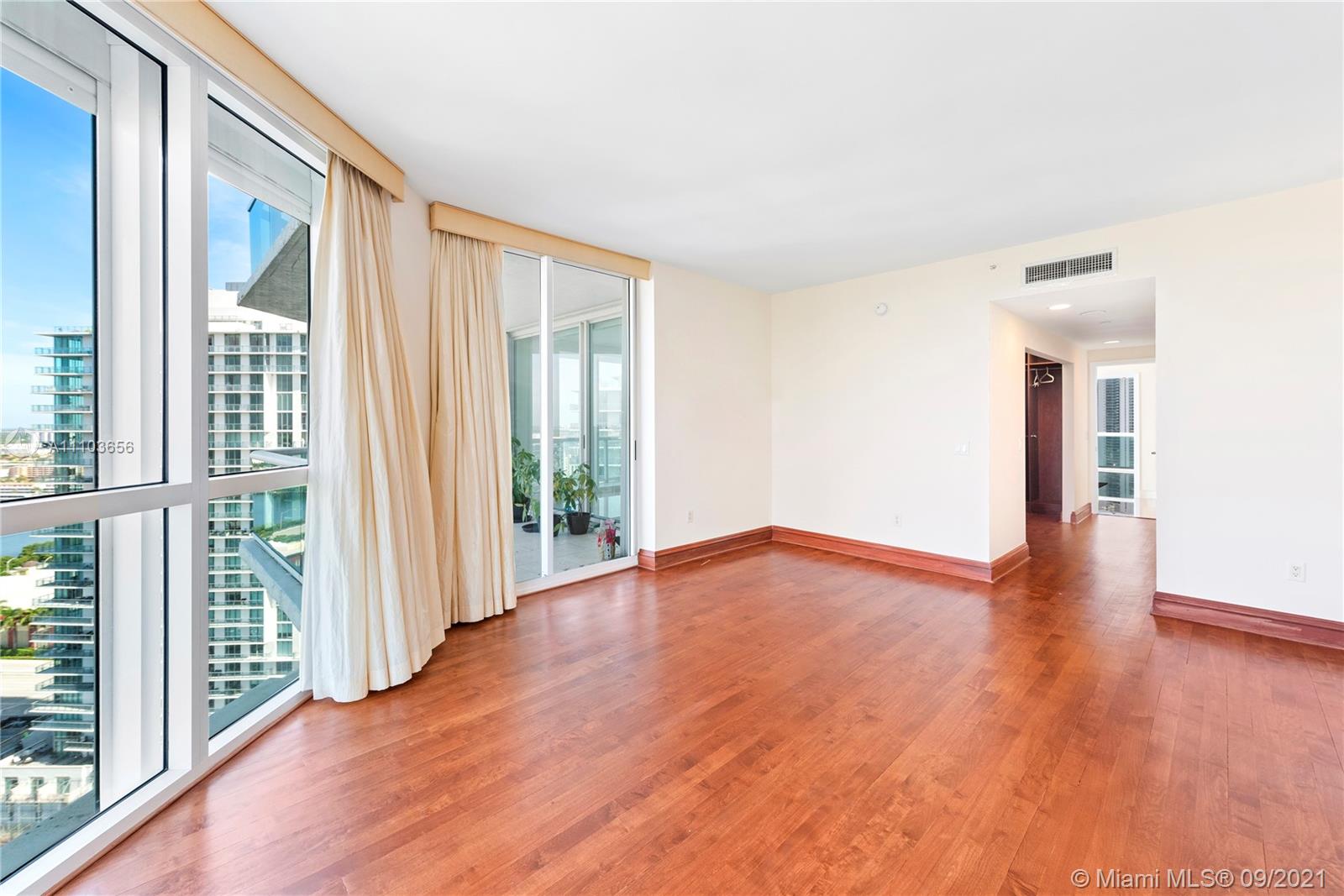 OCEANIA V CONDO - Residential