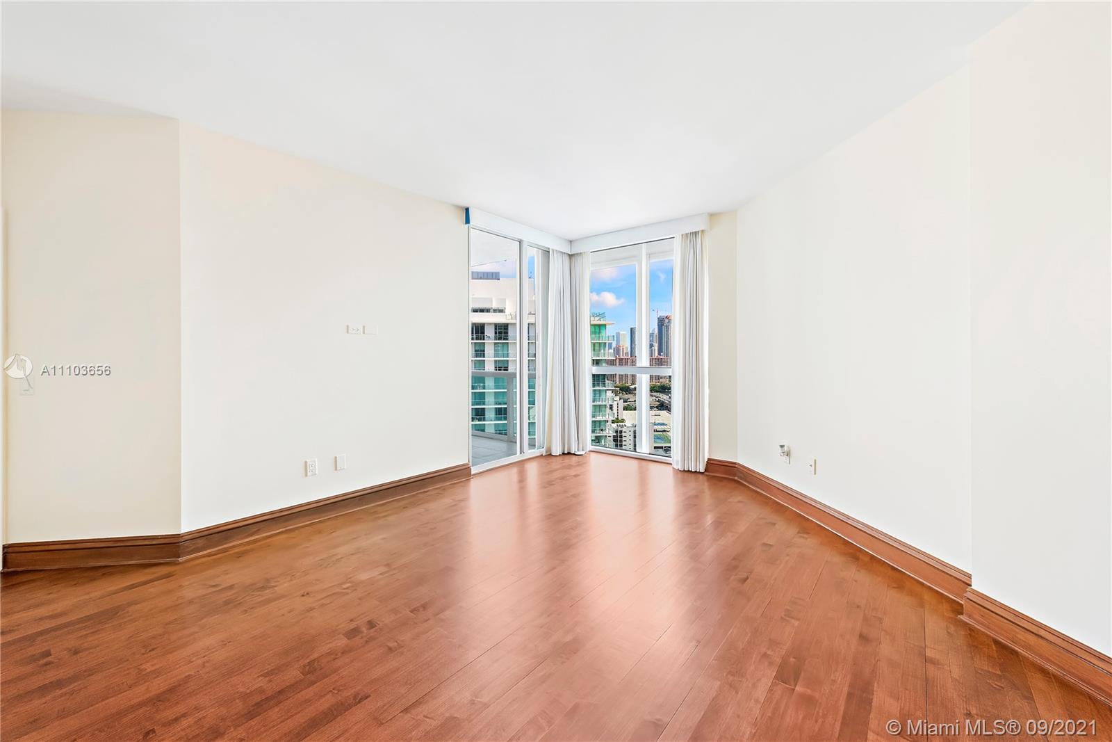 OCEANIA V CONDO - Residential