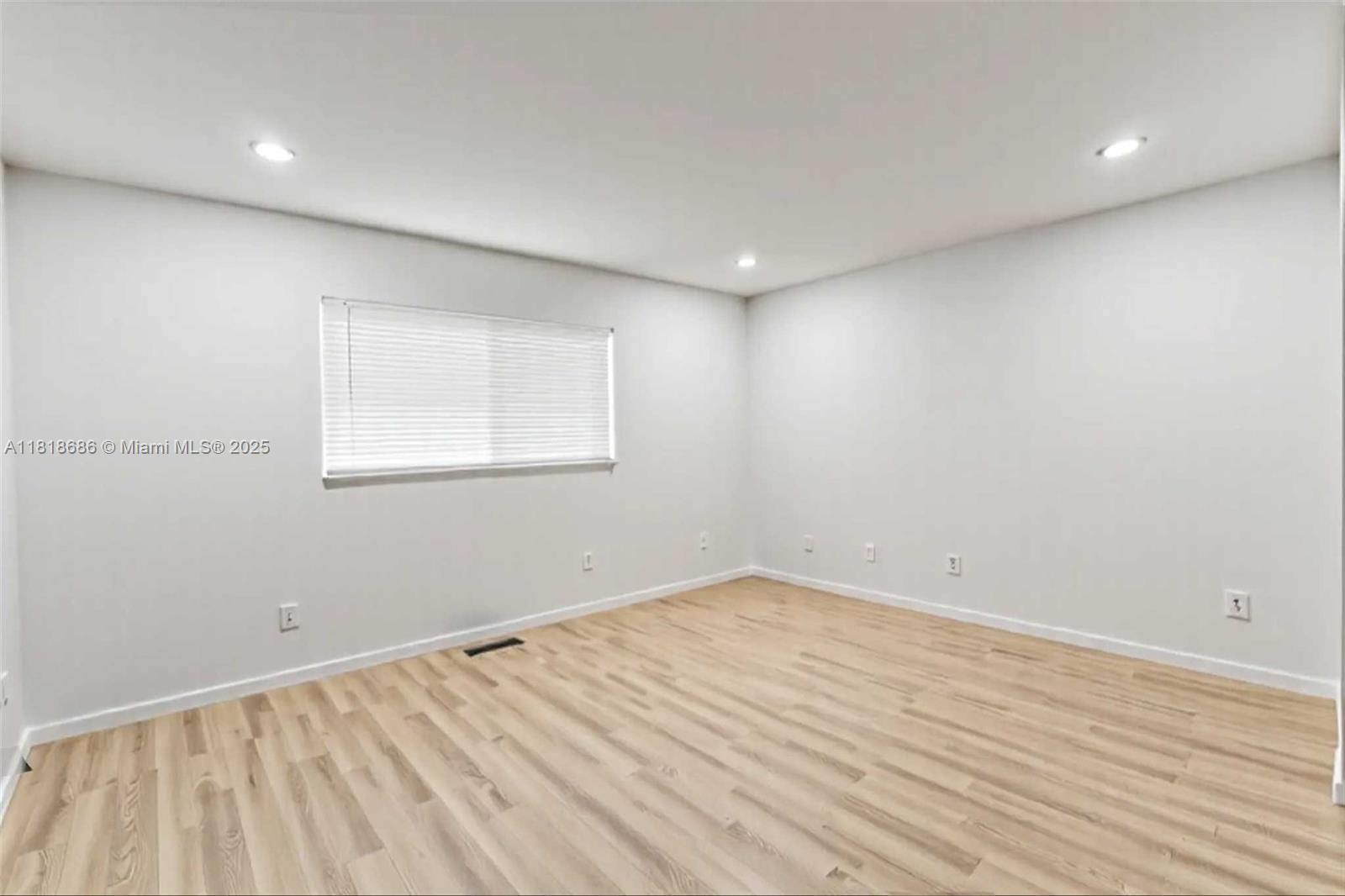 STERLING FIFTY-SIX - Residential