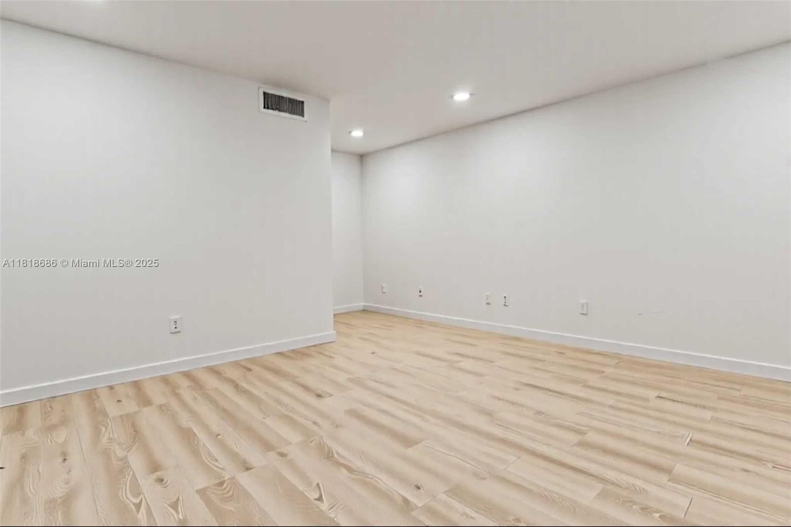 STERLING FIFTY-SIX - Residential
