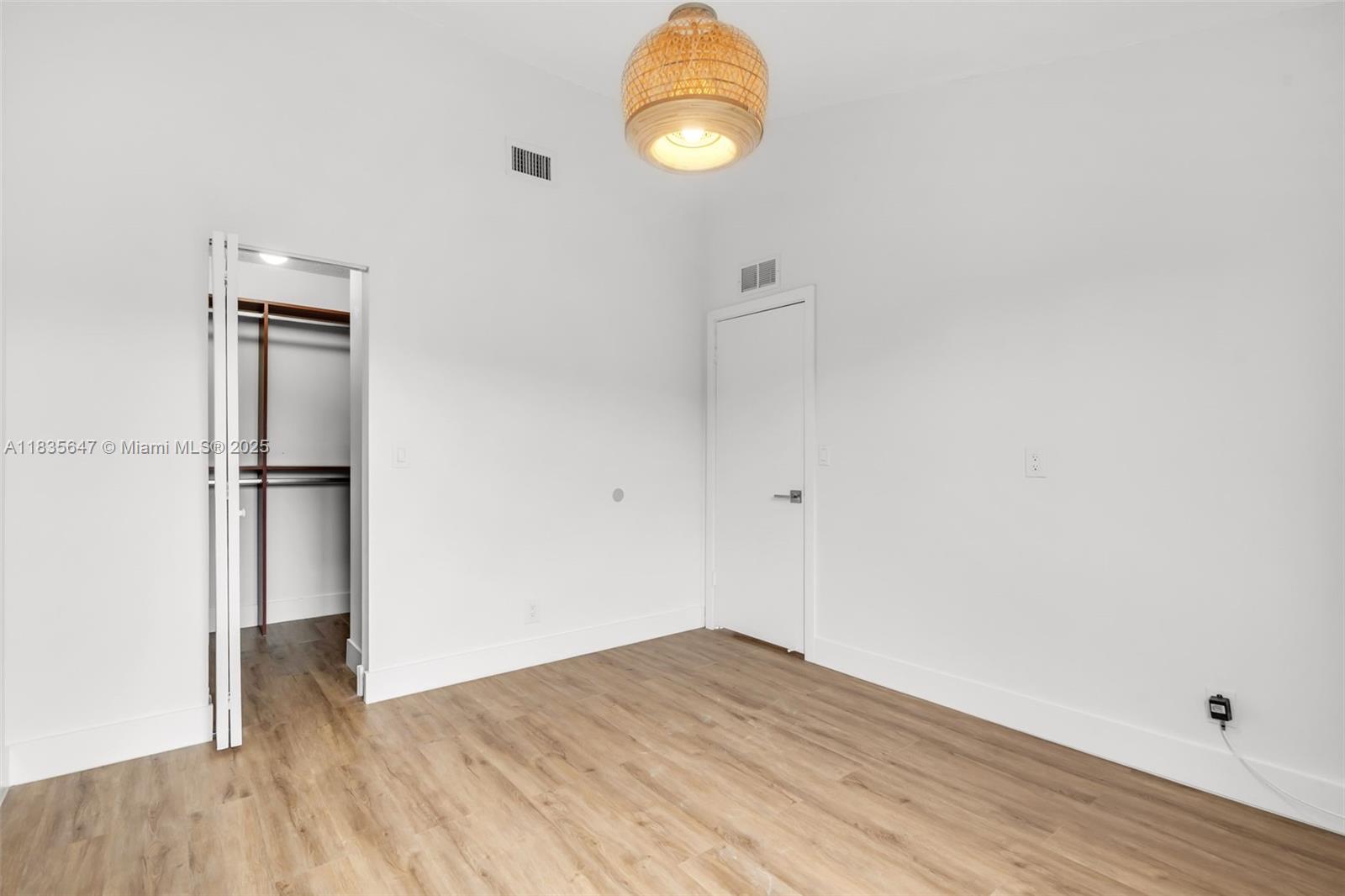 LA MIRAGE OF HARBOR VILG - Residential