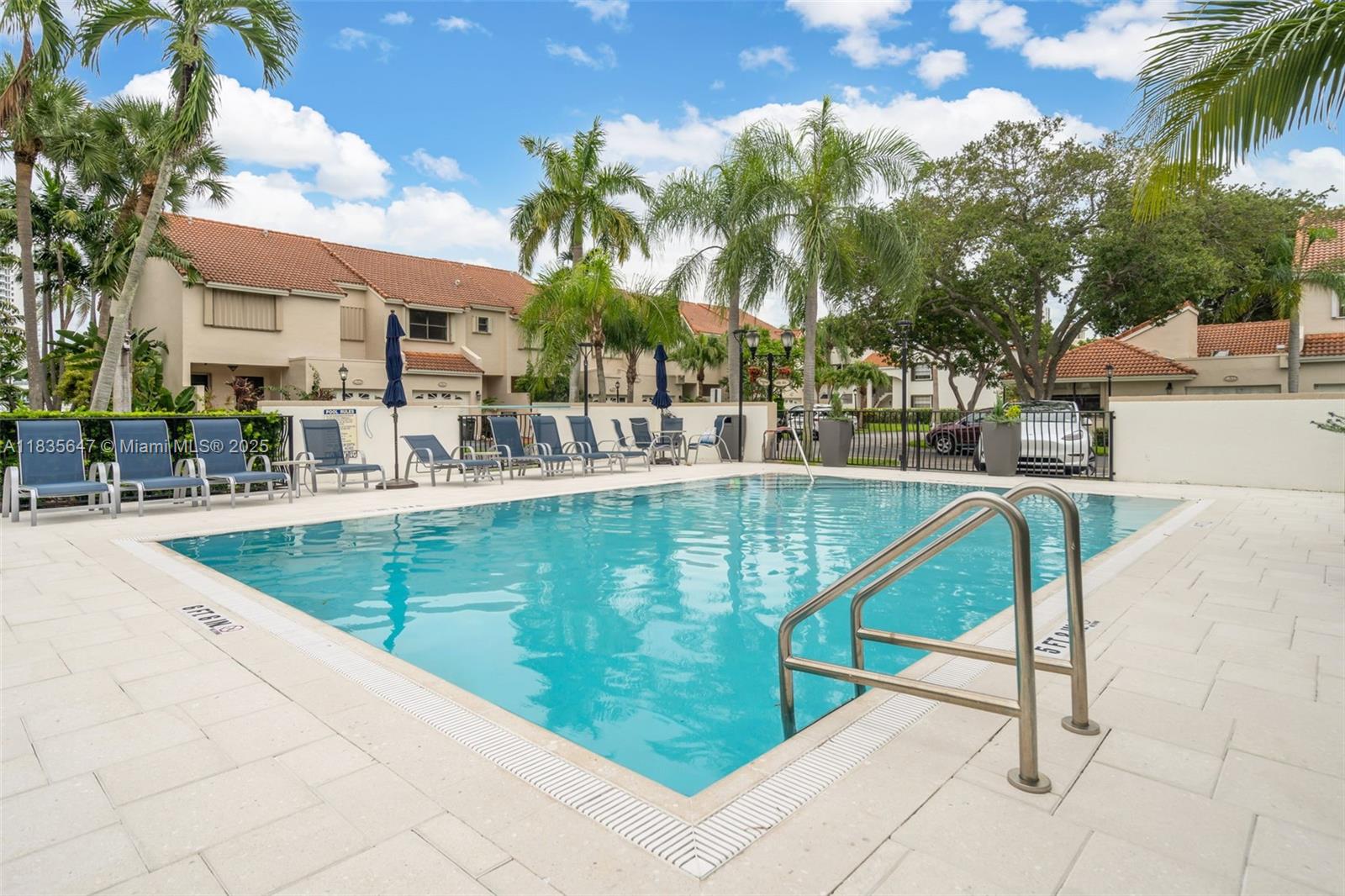 LA MIRAGE OF HARBOR VILG - Residential