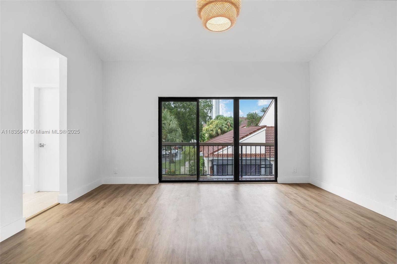 LA MIRAGE OF HARBOR VILG - Residential