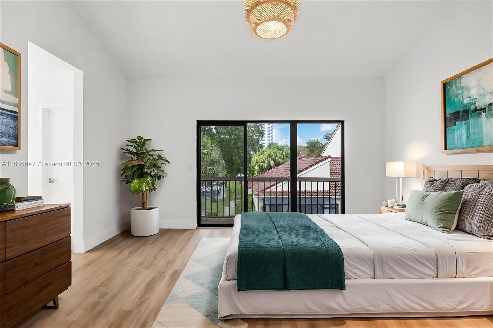 LA MIRAGE OF HARBOR VILG - Residential