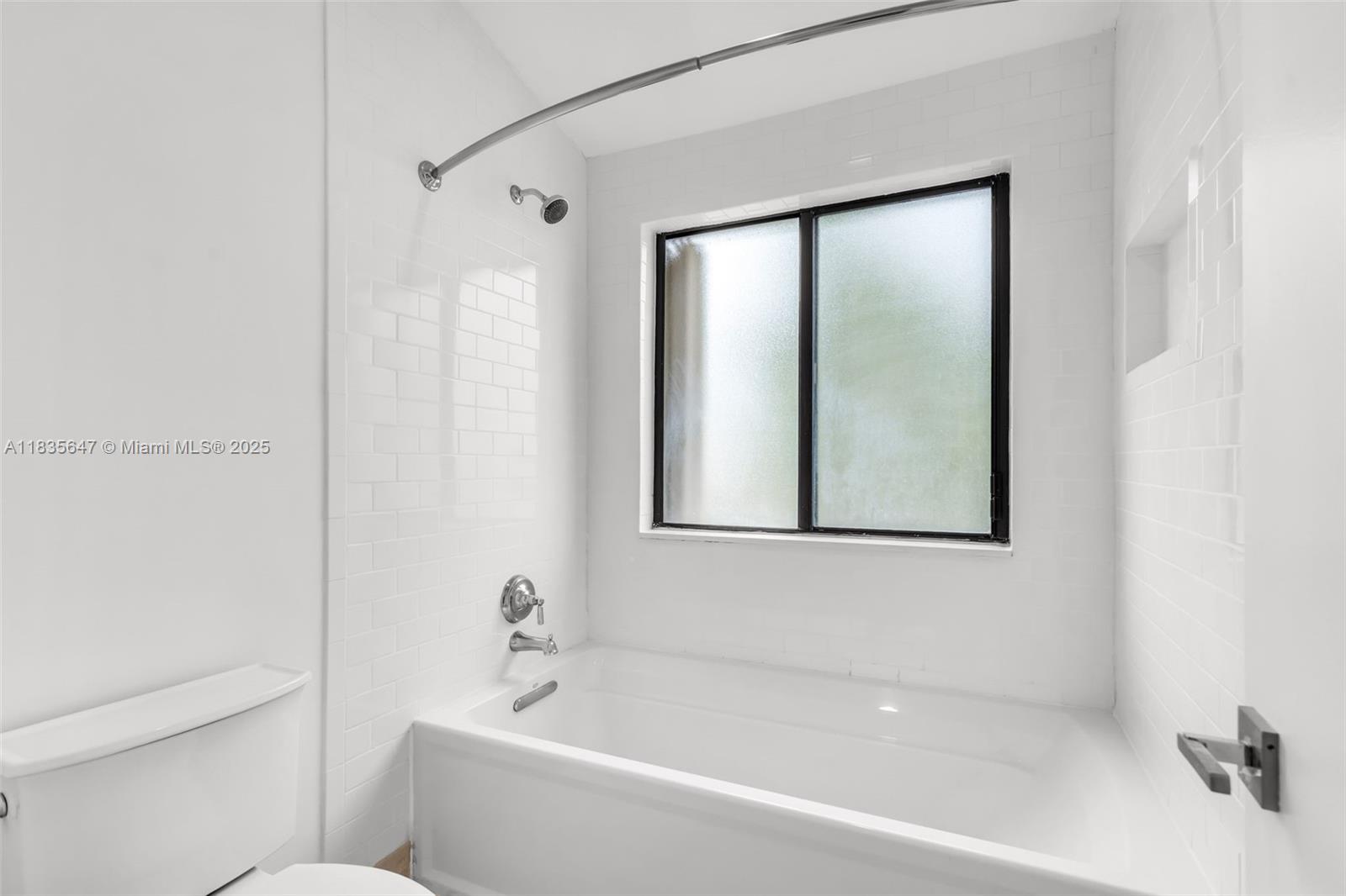 LA MIRAGE OF HARBOR VILG - Residential