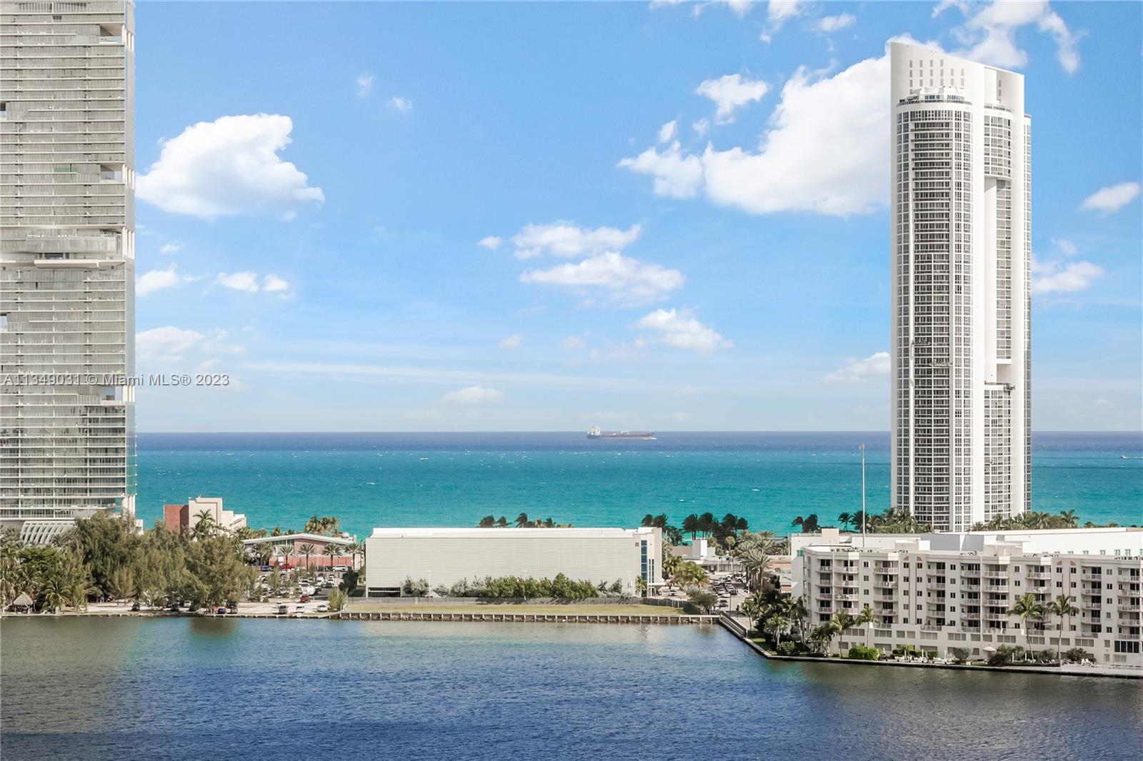 PRIVE CONDO - Residential