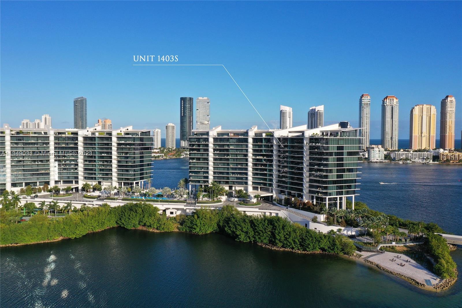 PRIVE CONDO - Residential