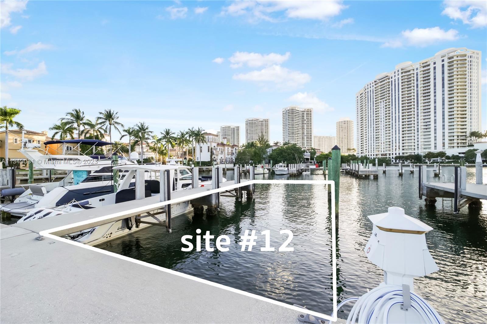 PRIVE CONDO - Residential