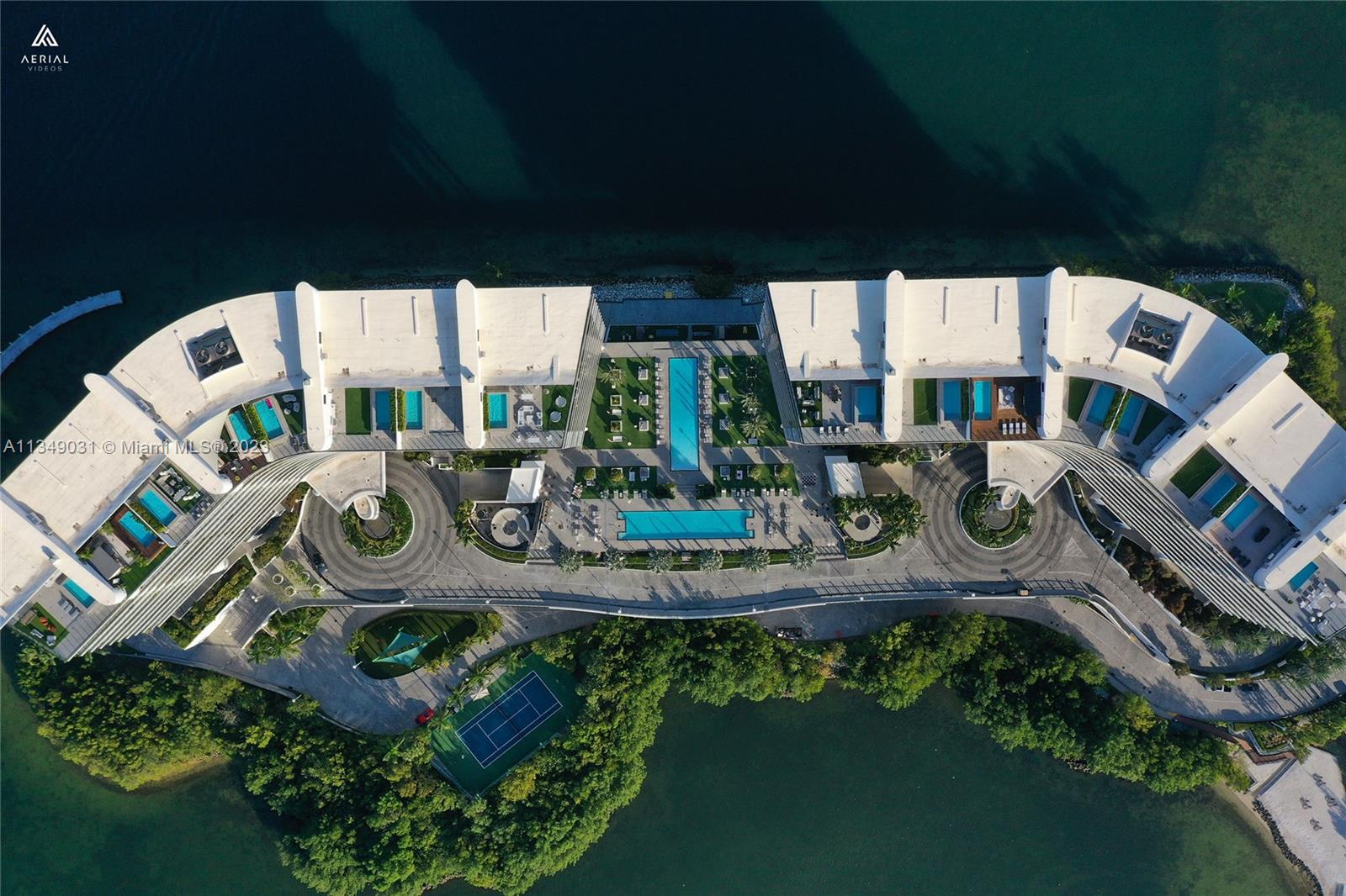 PRIVE CONDO - Residential