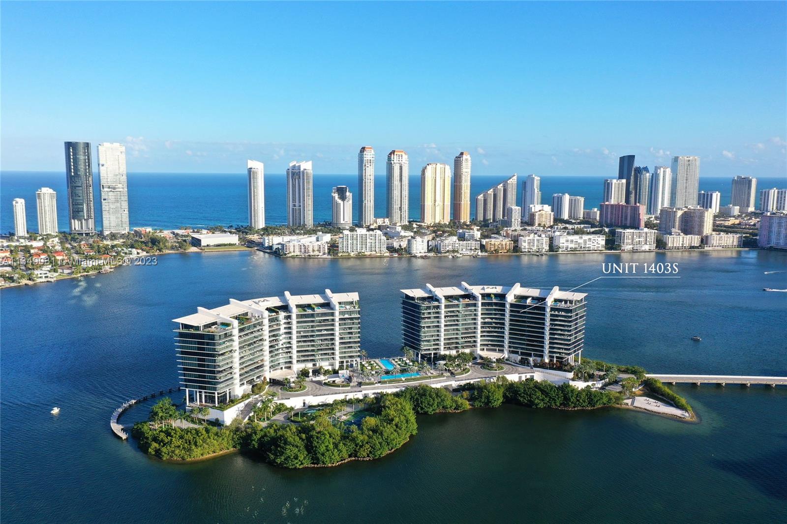 PRIVE CONDO - Residential