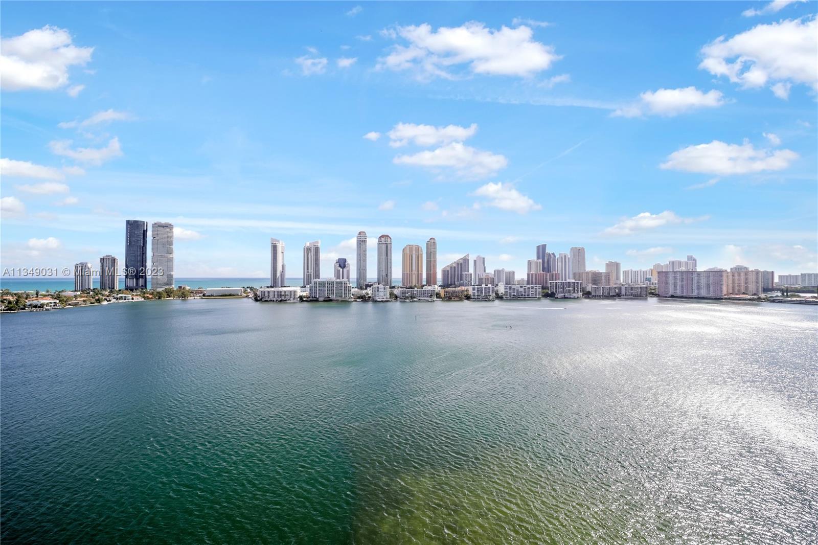 PRIVE CONDO - Residential